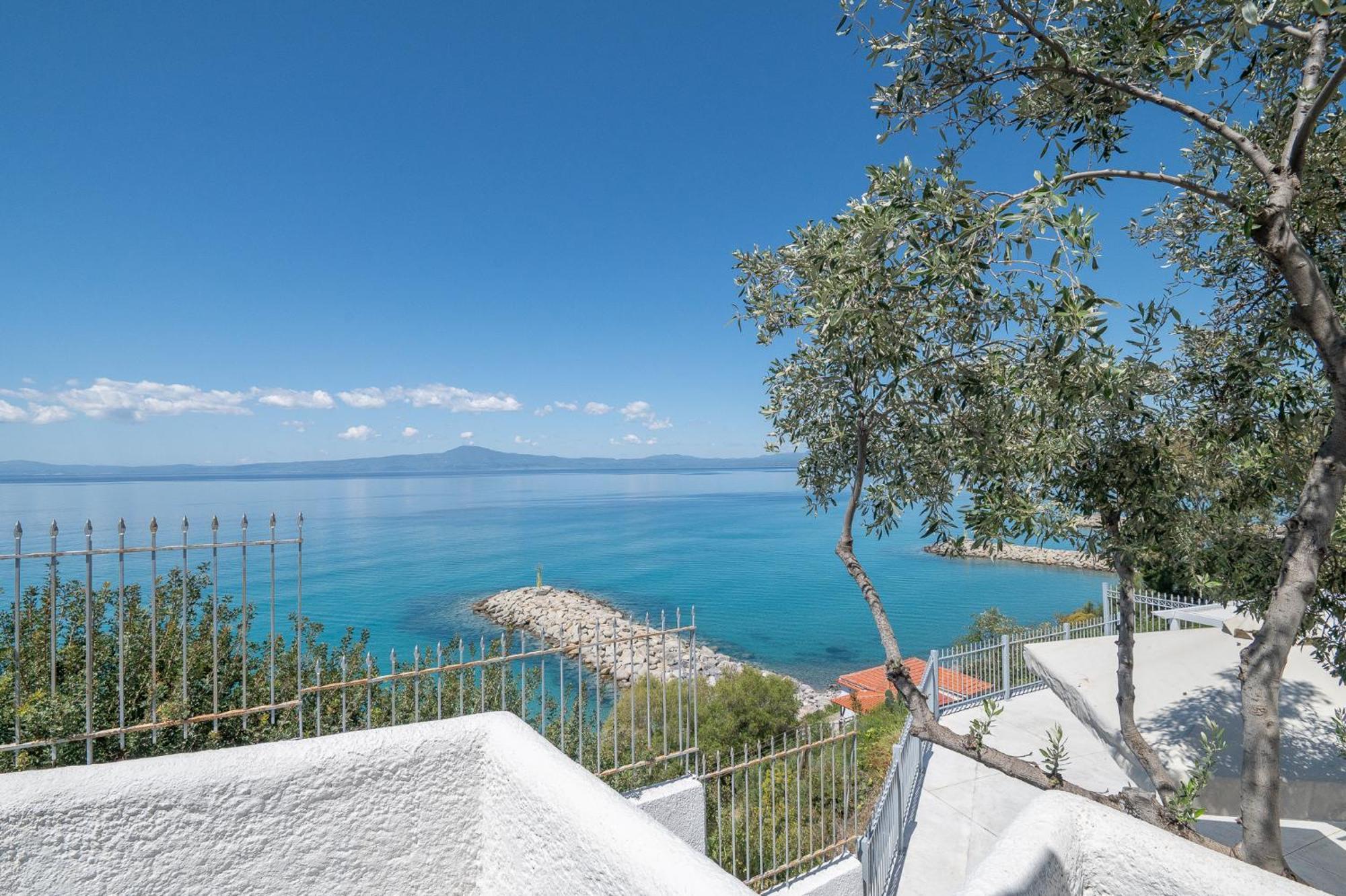 Pouletis Family Apartments - Akroyali Seaview Getaways Kalamata Luaran gambar